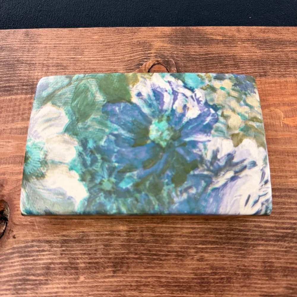 Vtg Mele Floral Clamshell Jewelry Box-Blue Velvet Rings/Earring Travel Organizer